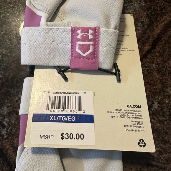 NWT Women’s Under Armour Radar Batting Gloves - Picture 7 of 7